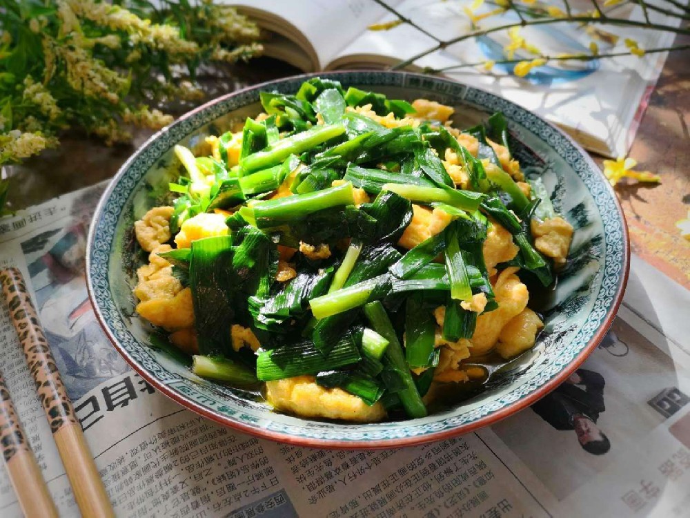 韭菜炒鸡蛋,韭菜炒不老有窍门,香味十足,好吃下饭,比肉都香 做法
